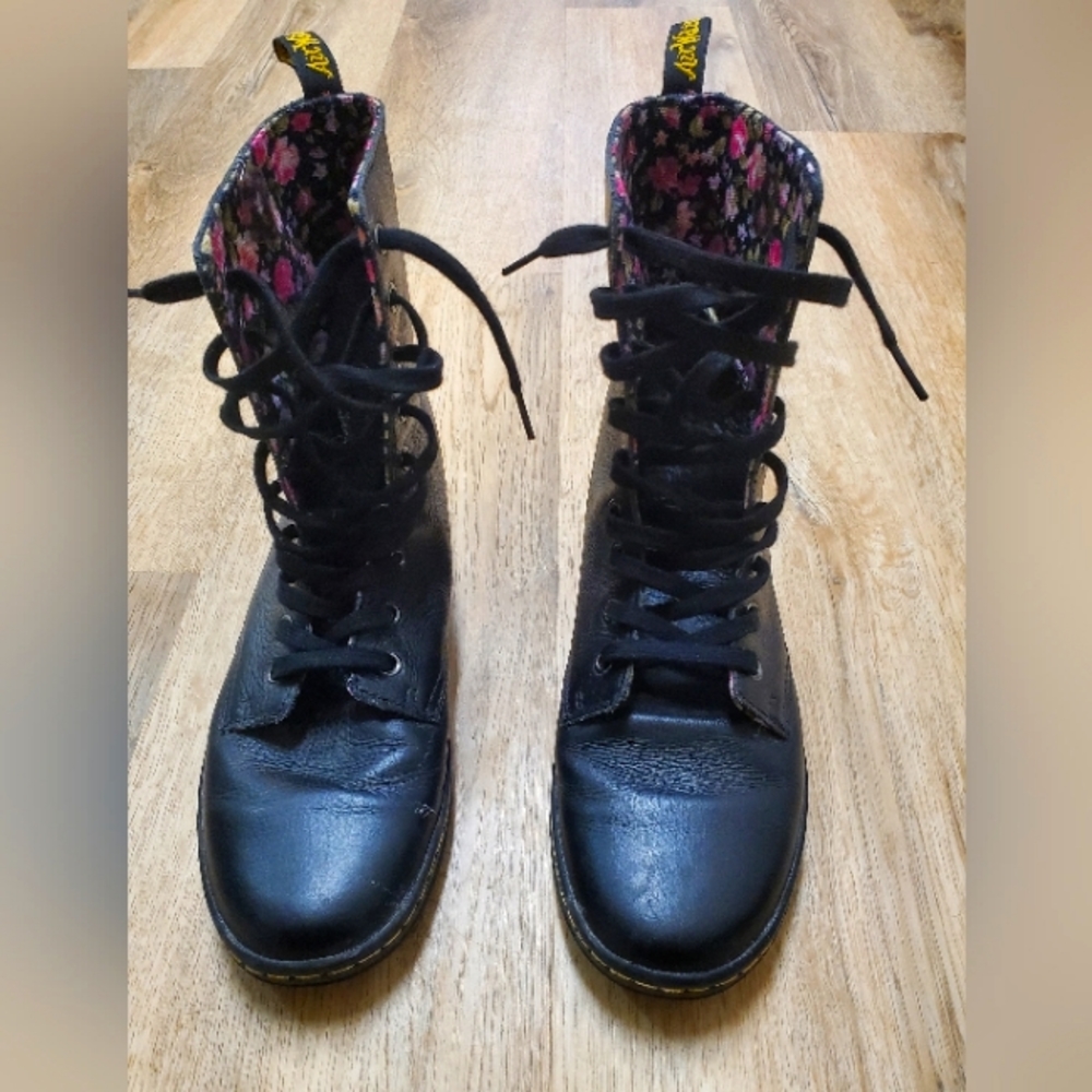 Dr. Martens Fold down - Stratford Game on Boot